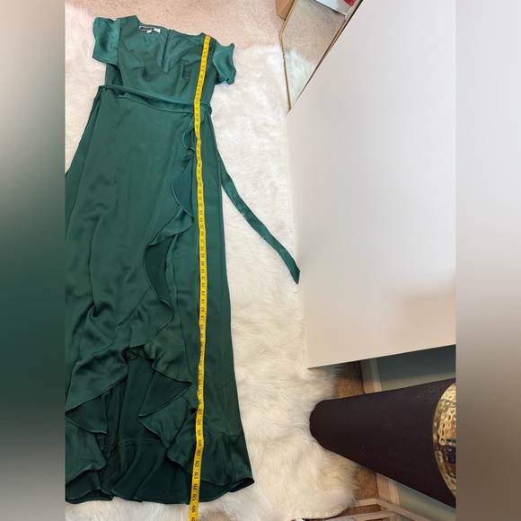 #523 DB Studio Celebrate Flutter Satin Ruffle Dress size 12 NWT - Picture 9 of 14